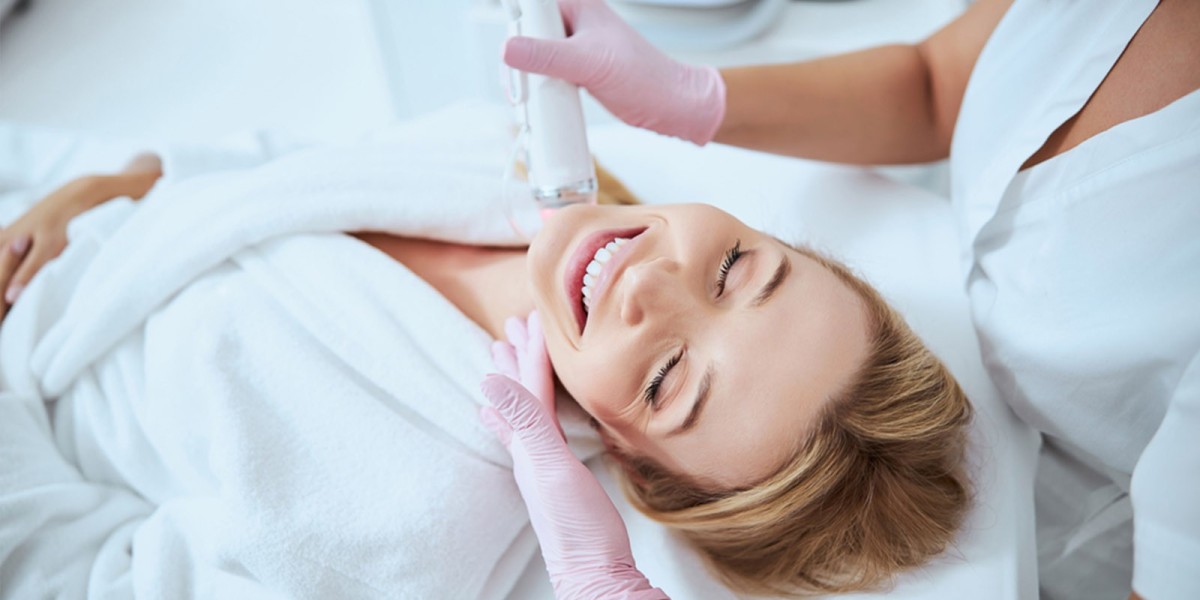 How to Choose the Best Fractional RF Microneedling Clinic in Dubai