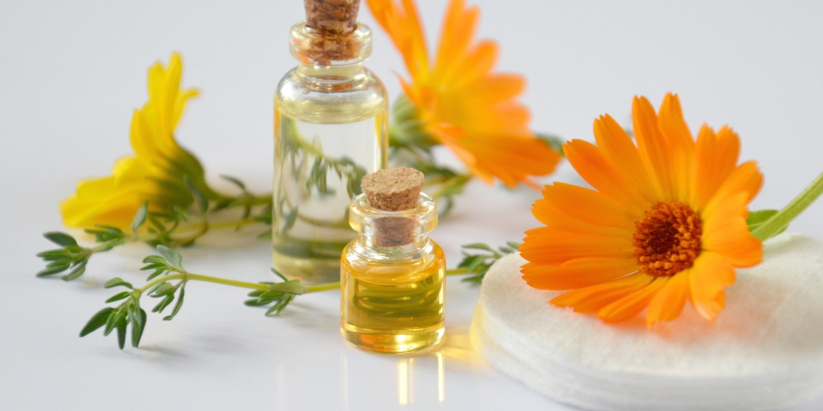 Cosmetic Oils Market: Addressing the Challenges of Sustainability and Consumer Trust