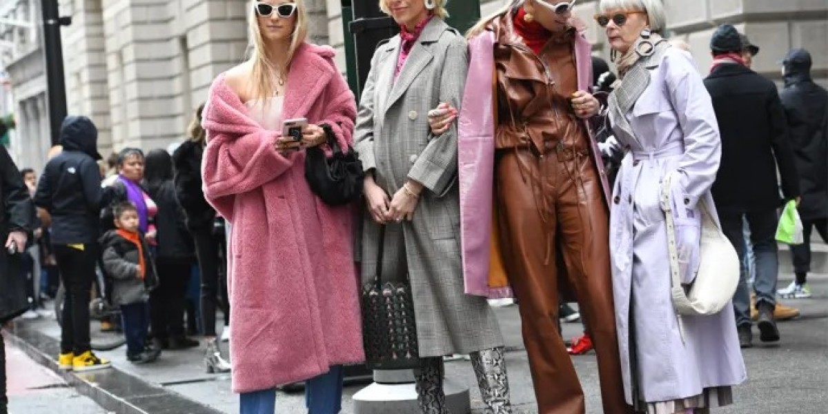 timeless and classic Bvlgari way of dressing that feels forever
