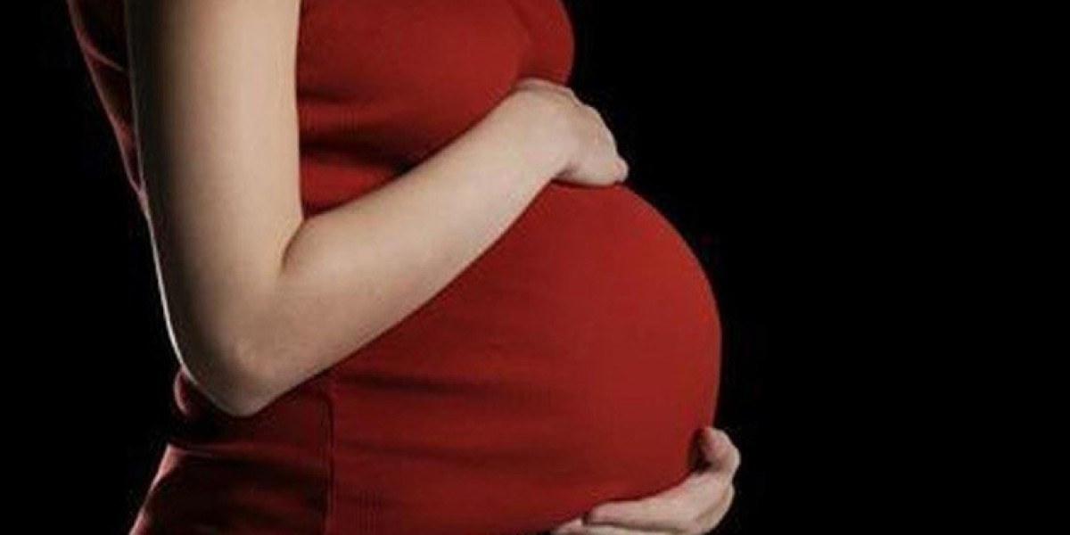 Pre and Postnatal Yoga Teacher Training: A Comprehensive Guide