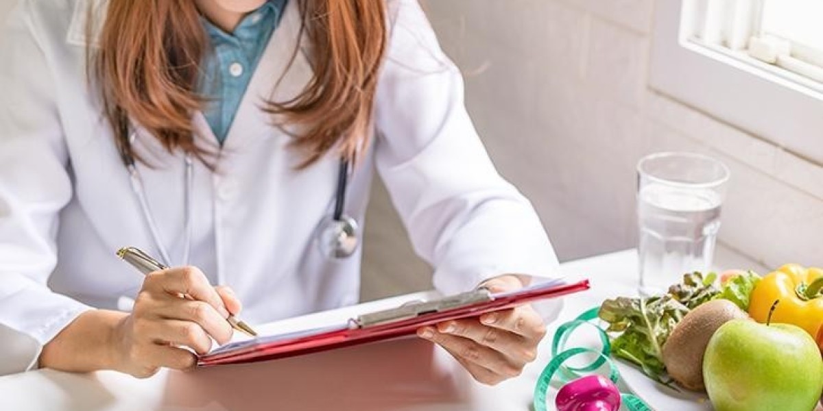Tips for Working with a Nutritionist in Dubai