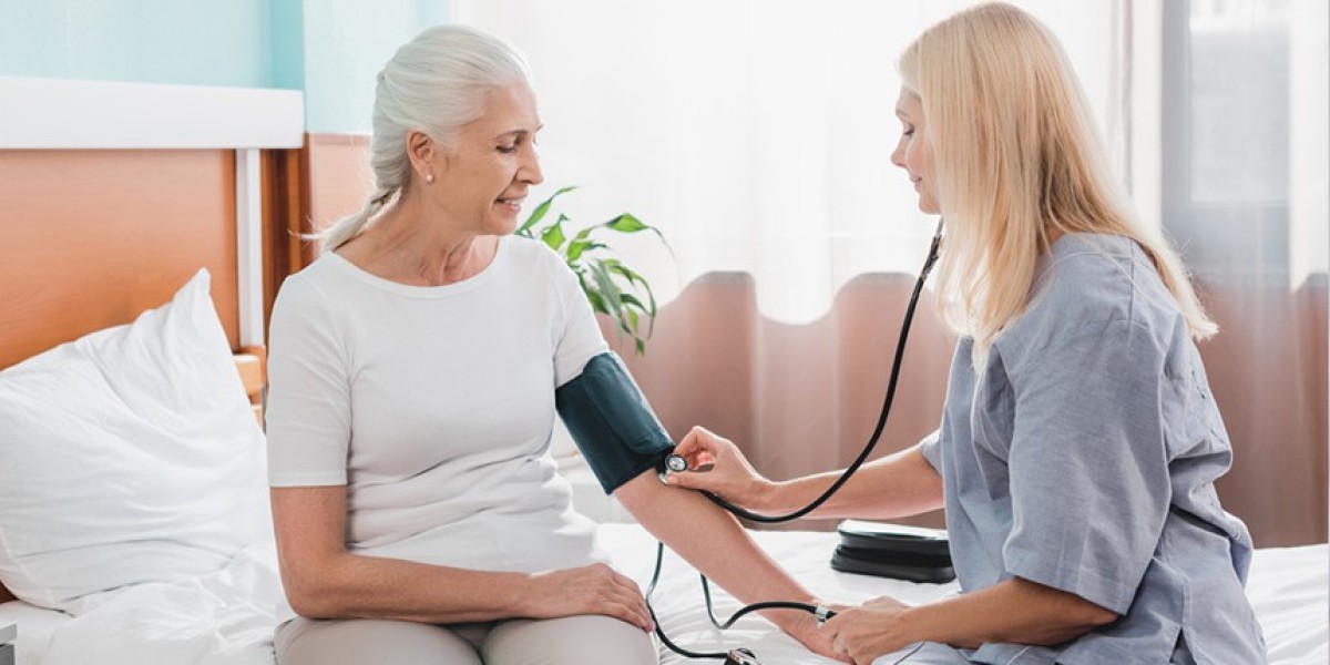 Home Healthcare for Alzheimer’s and Dementia Patients: Specialized Support