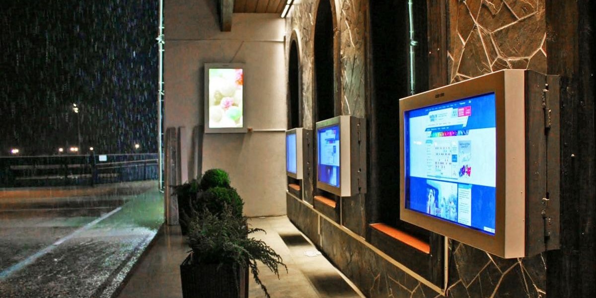 Digital Signage Market Strategies: How Brands Are Leveraging Digital Displays