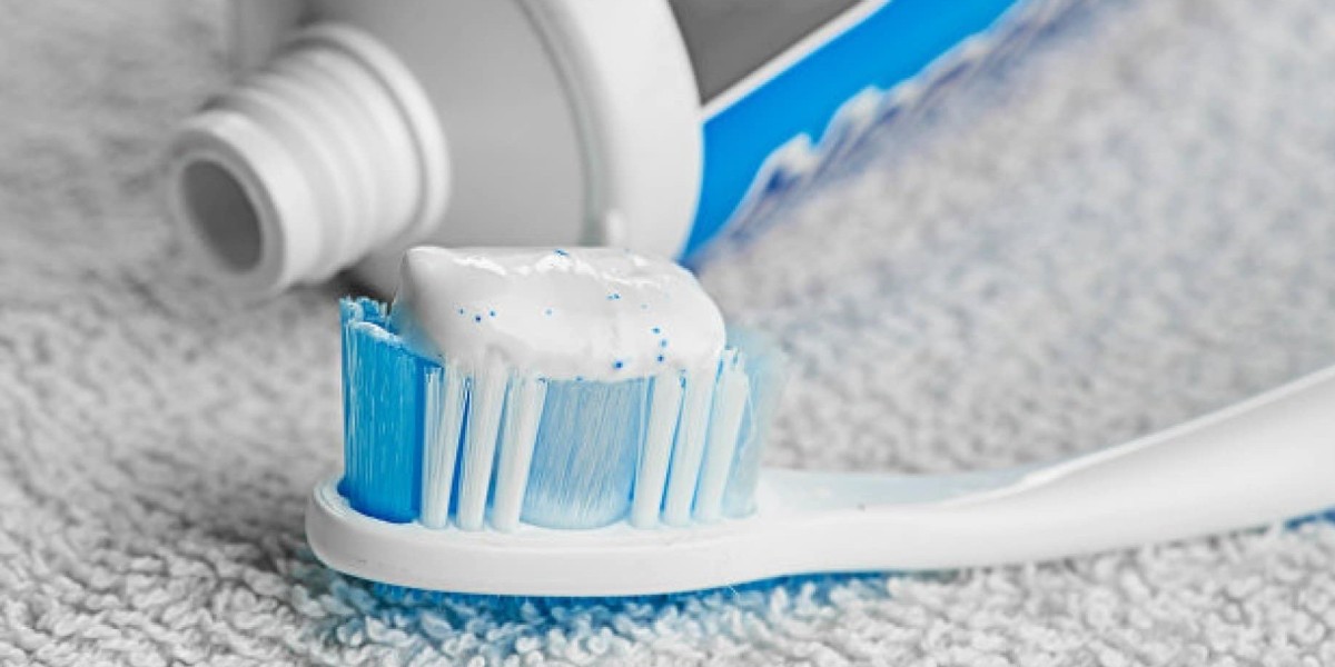 Toothpaste Market Insights: Why Personalization and Natural Ingredients are Key to Growth