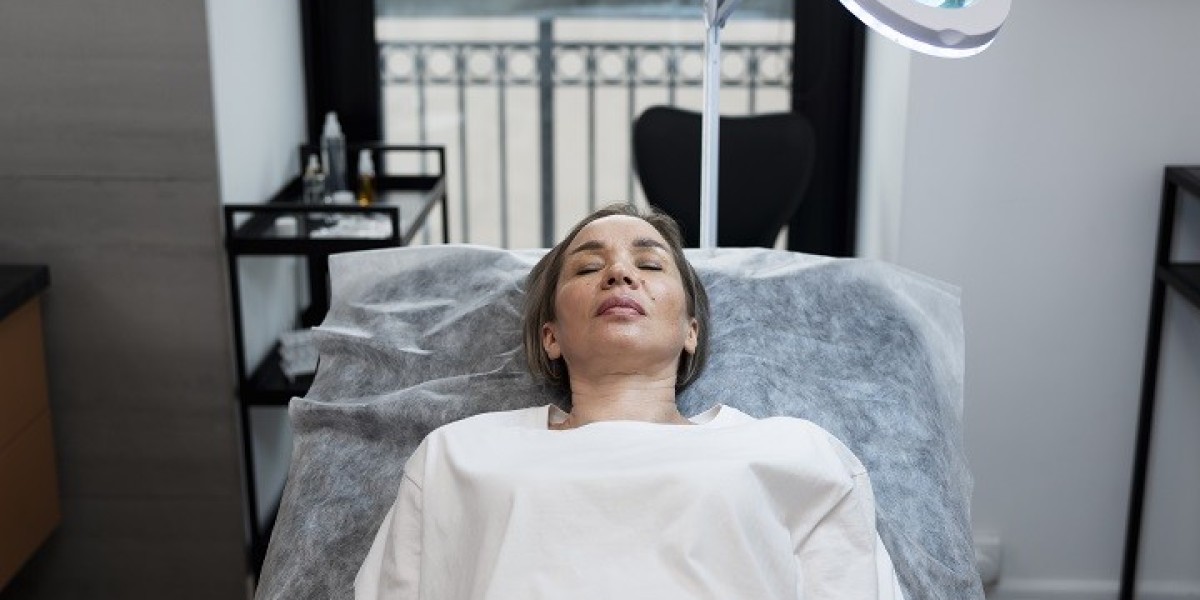 Why Should You Consider Visiting a Hyperbaric Oxygen Therapy Centre?