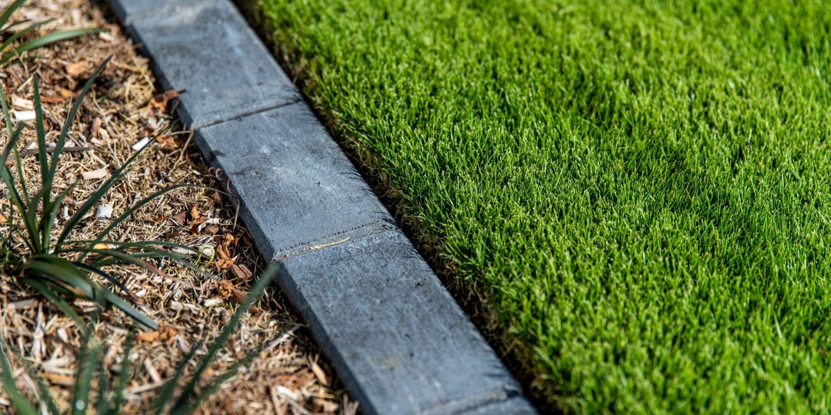 Enhance Your Garden with Expert Landscape Edging: Tips from Berkeley Landscape Design