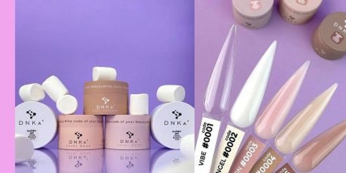 Exploring Base Coats in Nail Care: Types and Benefits for Long-Lasting Manicures