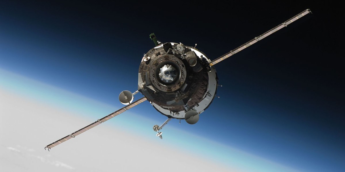 Small Satellite Market: Investment Trends and Opportunities for Startups and New Entrants