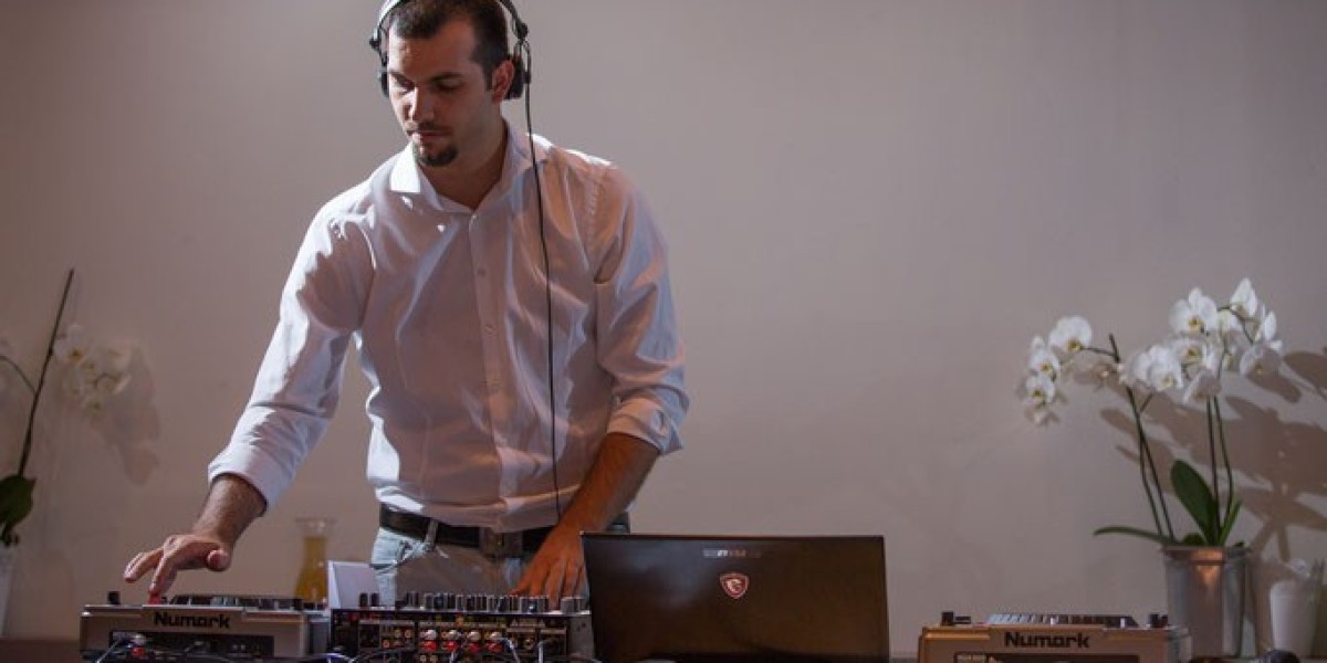 "Hochzeits-DJ in Wien: Warum DJ Alex die richtige Wahl für Ihre Feier ist"