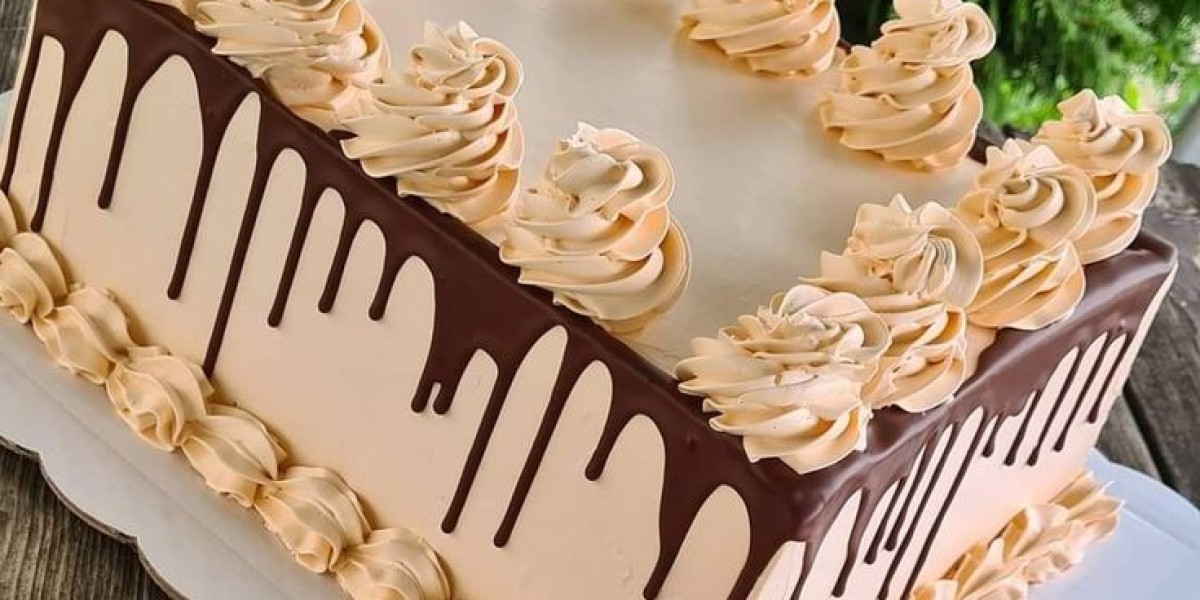 Made to Order: Customized Cakes for Every Taste and Style