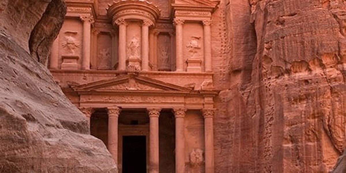 Top 5 Must-See Destinations on Your Jordan Trip