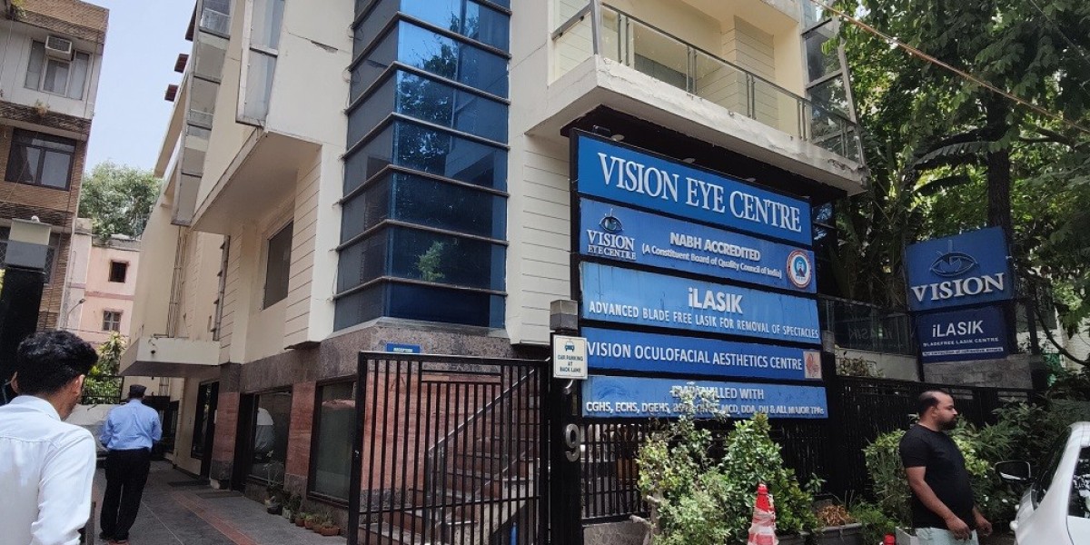 Best Ophthalmologist In Delhi with Expertise In The Latest Cataract Surgery