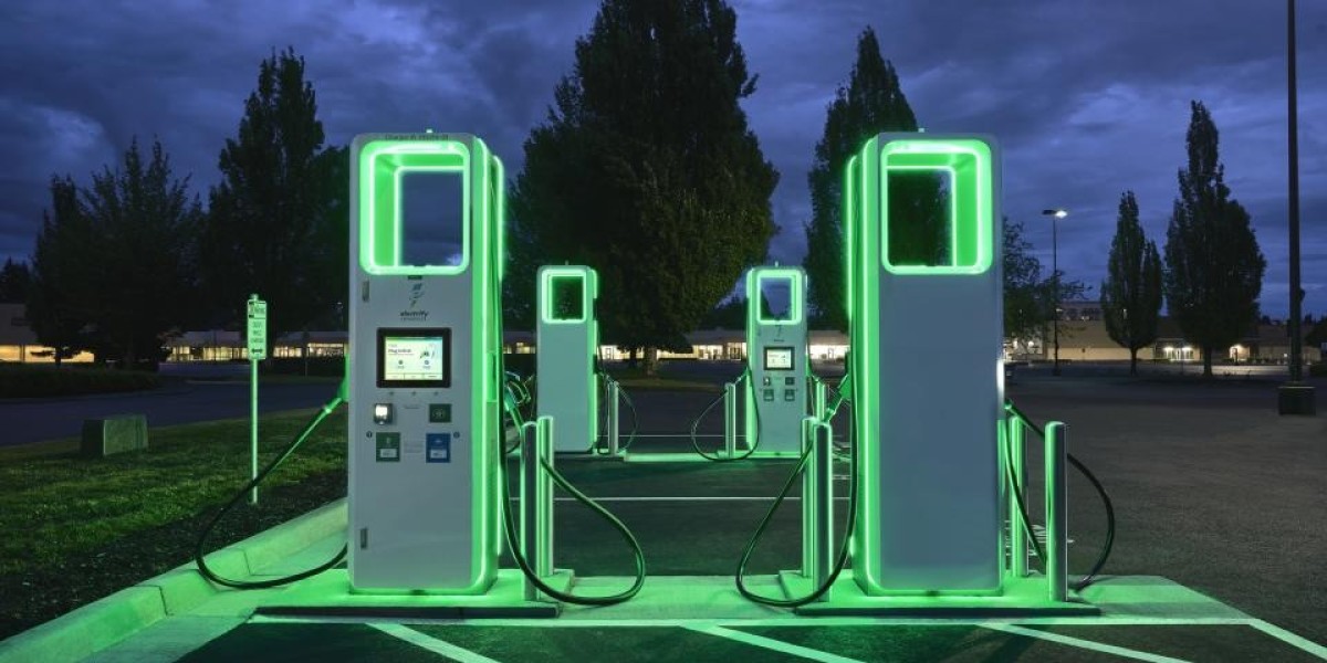 Ultra-fast EV Charging Station Market Forecast: Key Drivers, Market Dynamics, and Future Projections