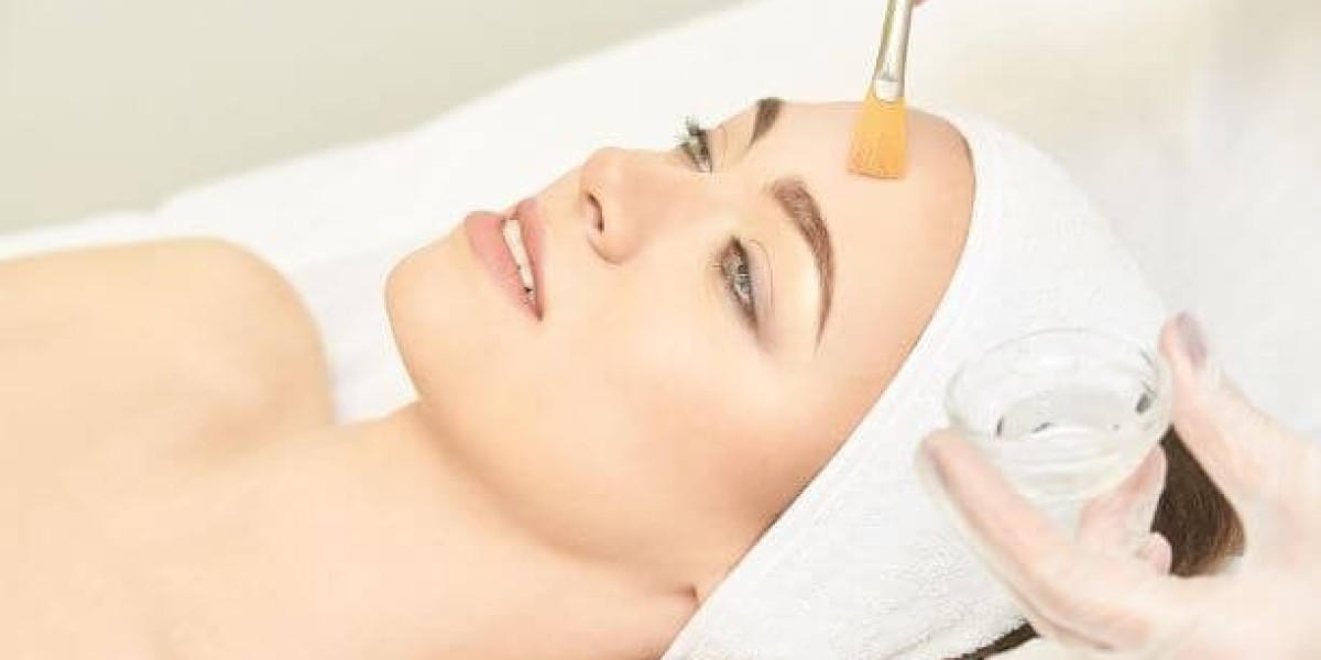 The Best Chemical Peels in Dubai: Where to Go for Stunning Results