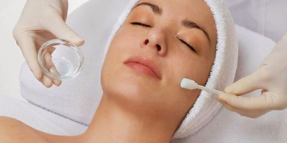Skin Boosters for Hydration and Glow: Riyadh Experts Weigh In