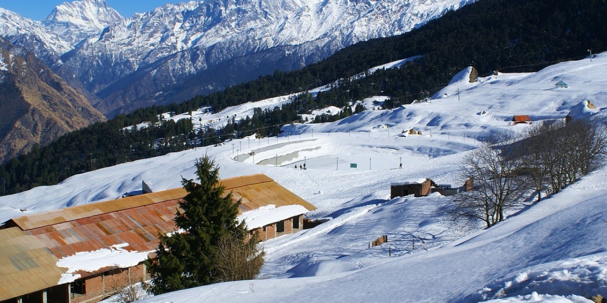 Explore the Beauty of Chopta with Comprehensive Tour Packages by Tours Club India