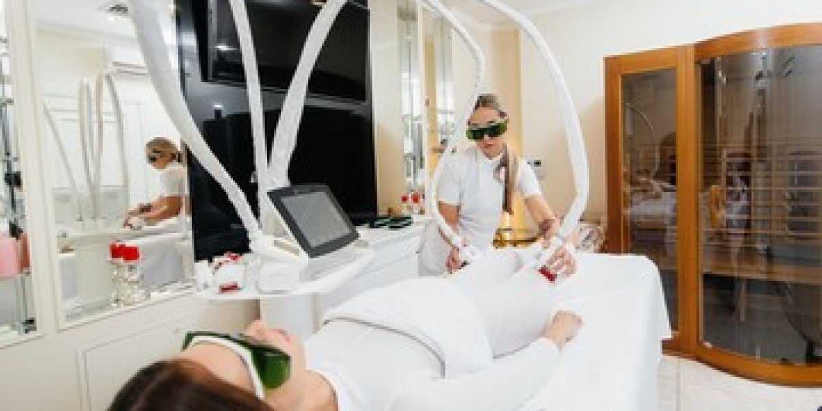 Contrasting Laser Liposuction with Non-Surgical Alternatives: What’s Ideal?