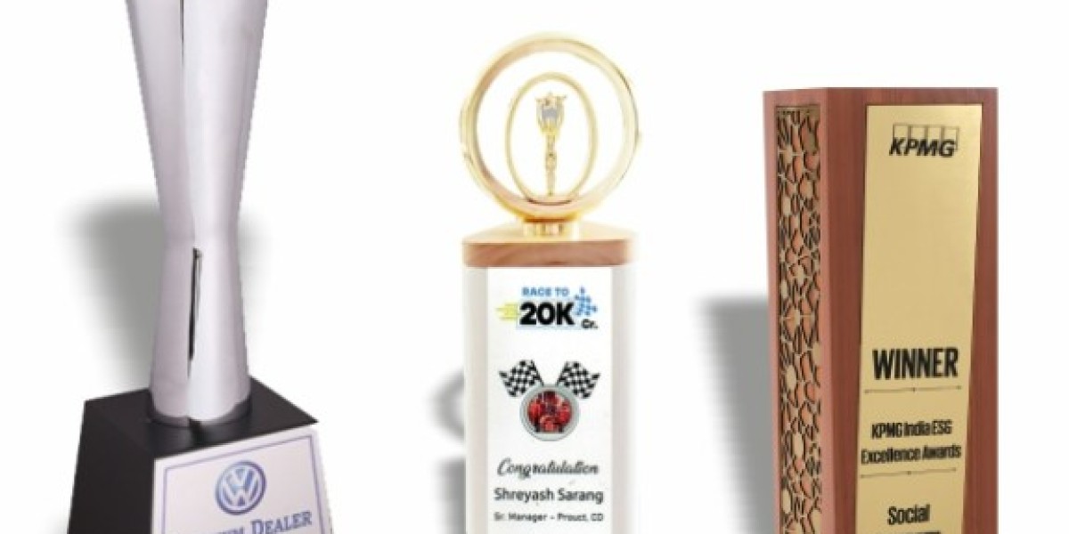 Top Trophy Suppliers in Gurgaon - High-Quality Awards by Benson Trophy