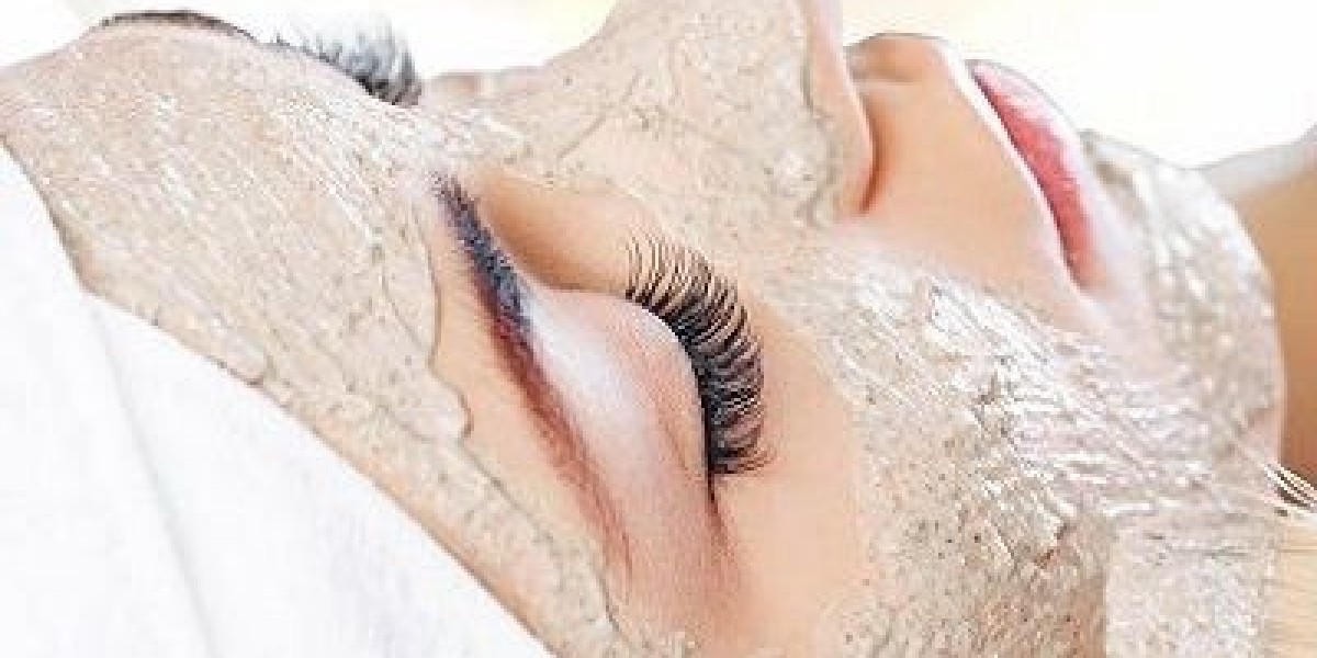 Your Skin Deserves It: The Benefits of Deep Cleansing Facials in Dubai