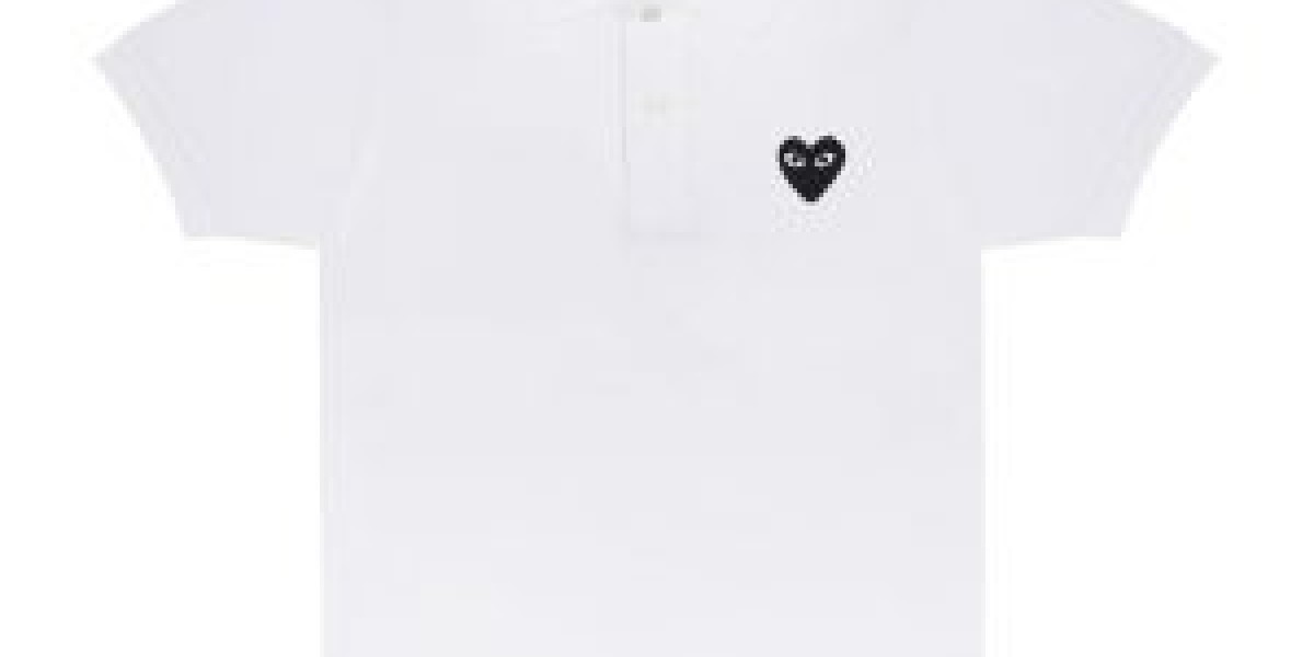 Comme Des Garçons: Redefining Fashion