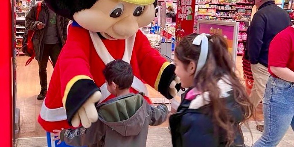 Making Memories: The Importance of Kids' Christmas Celebrations for Struggling Families