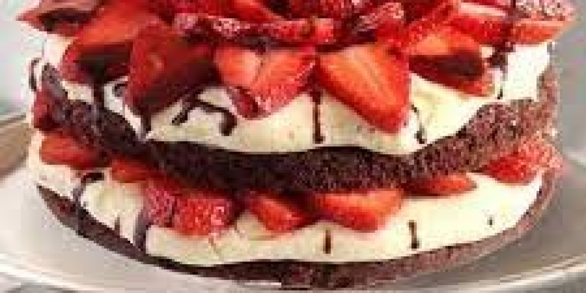 Indulge in Sweetaholic’s Custom Cakes: A Taste of Perfection in Islamabad