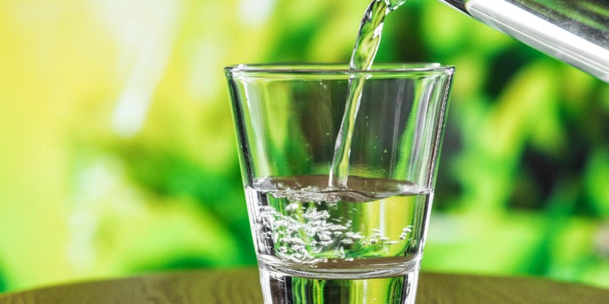 Why Choose MyDesert for Your Water Delivery Needs in Dubai and UAE: The Benefits of Low Sodium Water and 5-Gallon Bottle