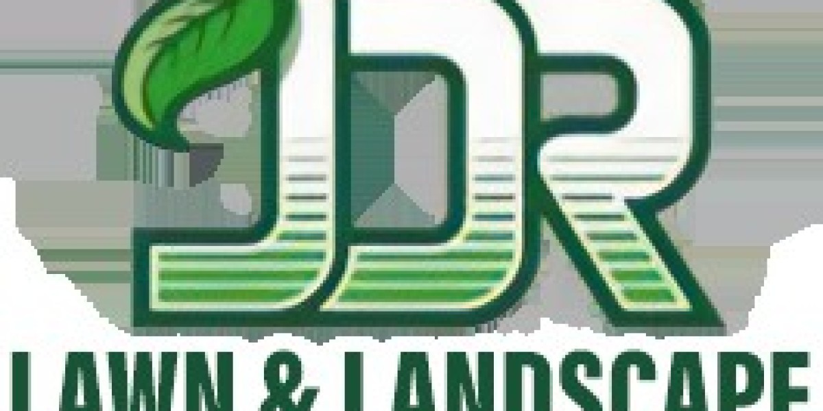 Lawn Mowing and Fertilizer Services for a Healthy, Green Yard