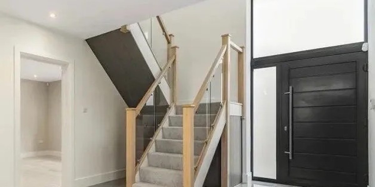 Glass Balustrade Features and Benefits for Modern Homes
