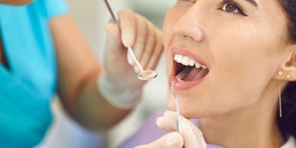 What to Expect When Paying for Tooth Fillings in Dubai