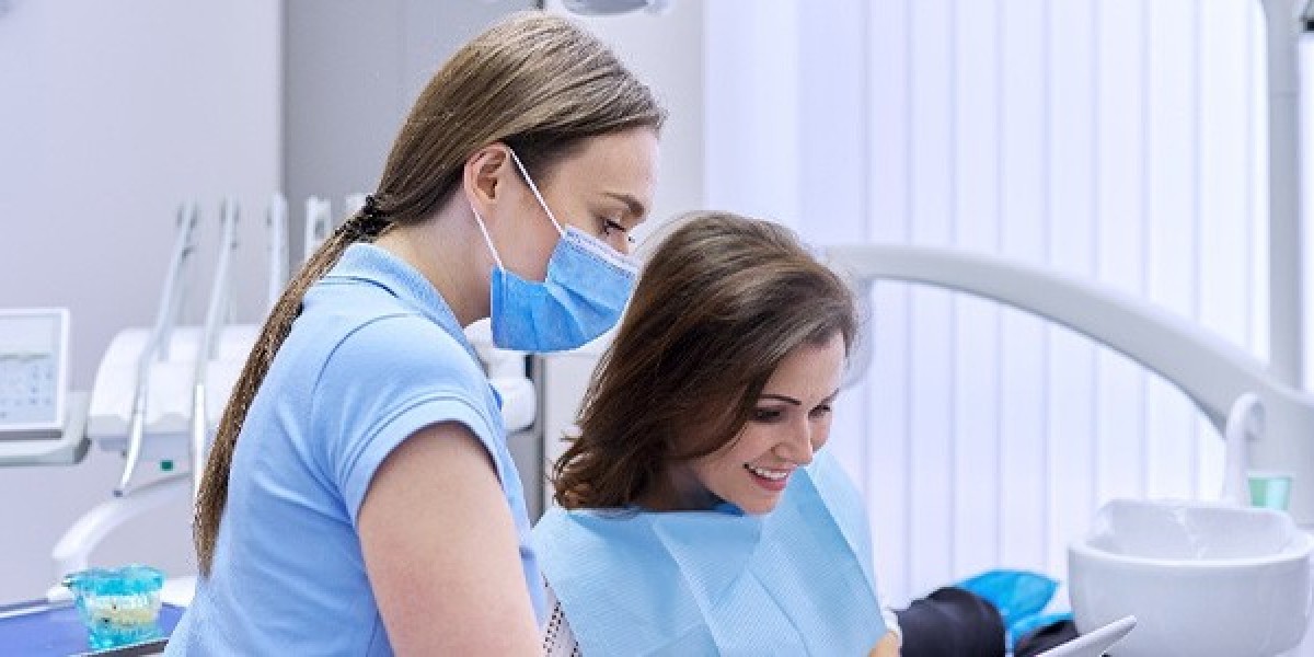 How Do Dubai’s Dental Clinics Charge for Tooth Extraction Procedures?