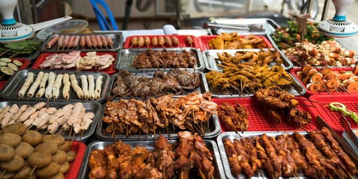 Top 10 Must-Try Street Foods in Dubai