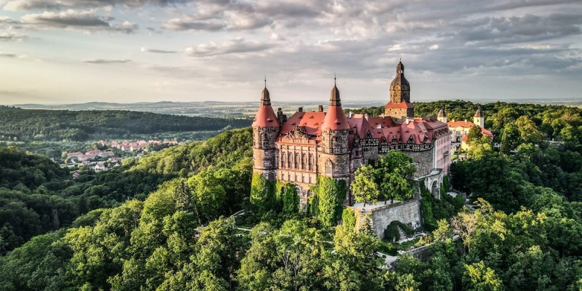Poland Visa for Pakistani Citizens