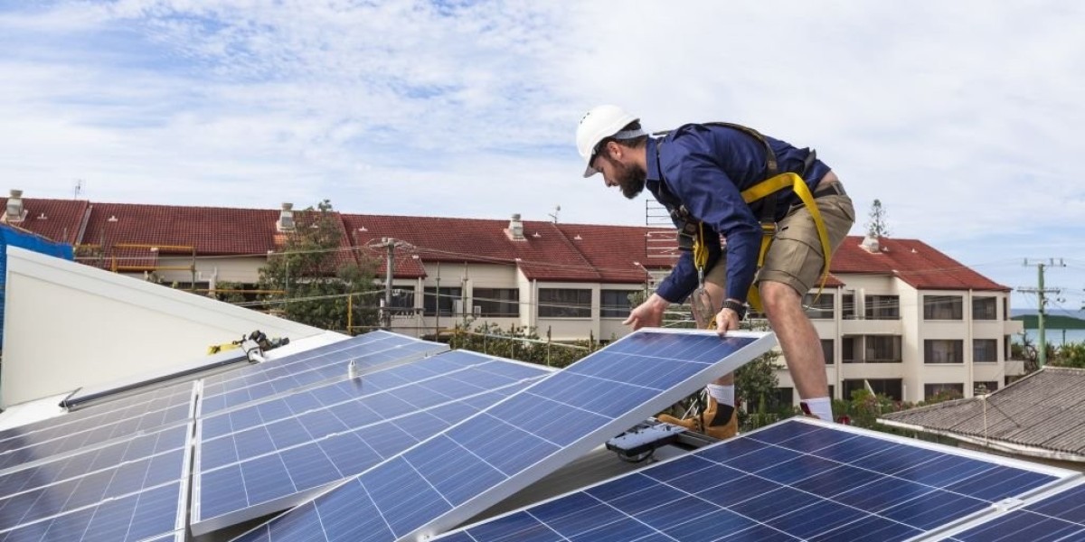 Understanding Solar Installer Workers Compensation | A Complete Guide