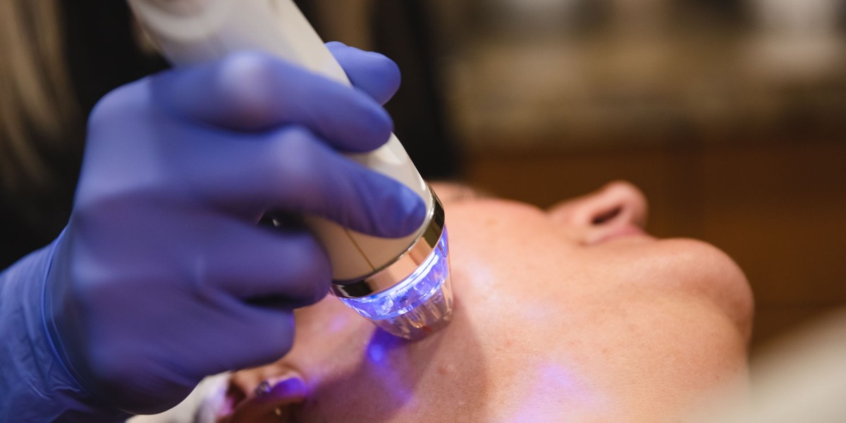 Fractional RF Microneedling in Dubai: Where Technology Meets Beauty