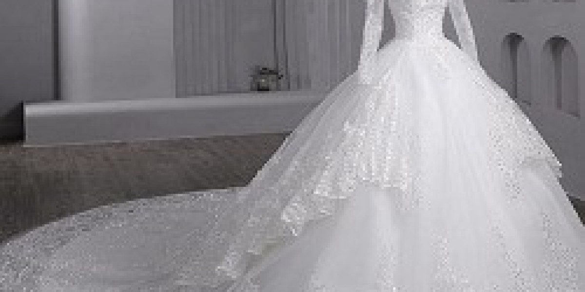 Fabric of a Dream: opulent materials for elegant wedding gowns