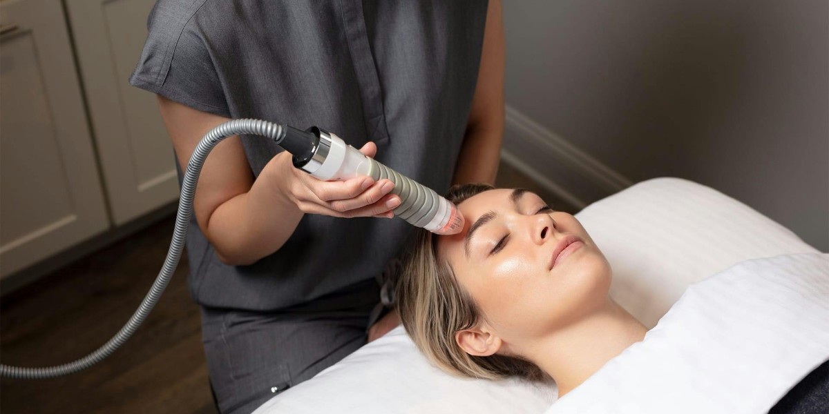 Smooth, Tight, and Glowing: Fractional RF Microneedling in Dubai Explained