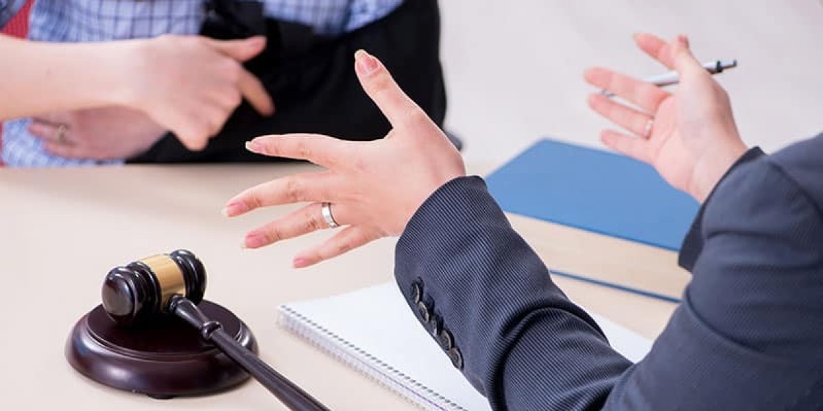 When and Why to Hire a Personal Injury Lawyer for Auto or Trucking Accidents