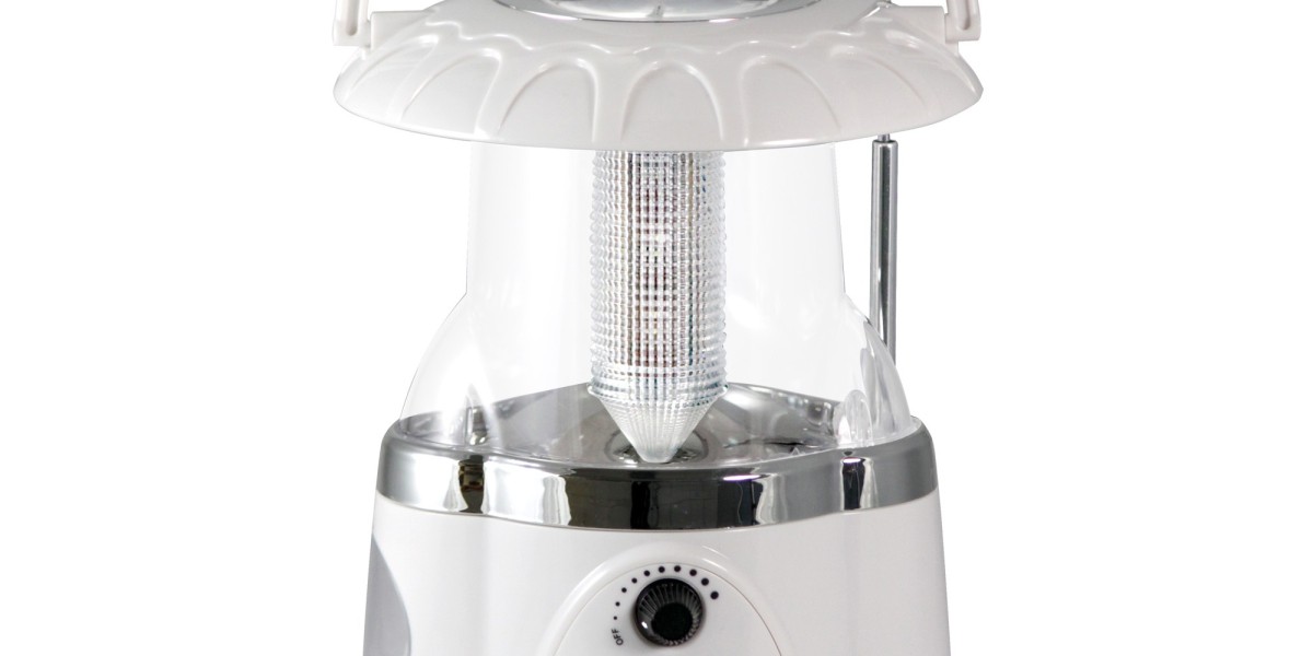 NORTH POINT® Multifunction Lantern & Flashlight with Built-In AM/FM Radio – White