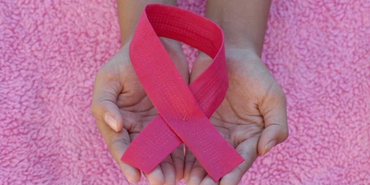 Early Signs of Breast Cancer You Should Never Ignore: A Life-Saving Guide