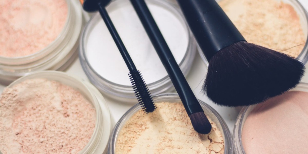 Waterless Cosmetics Market Strategic Outlook: Aligning Innovations with Consumer Needs and Preferences