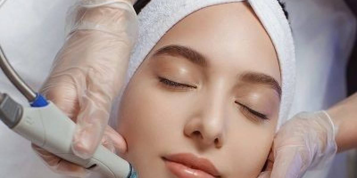Why HydraFacial Is the Perfect Skin Refreshment Solution