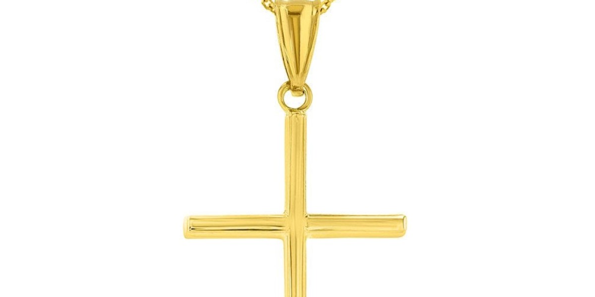 Why a Gold Cross Necklace Is the Ultimate Statement Piece