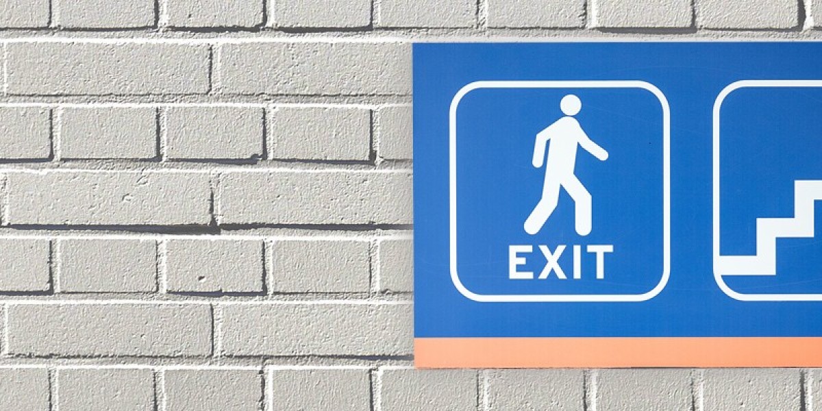Guiding the Way: A Comprehensive Guide to Wayfinding Signs in Orange County