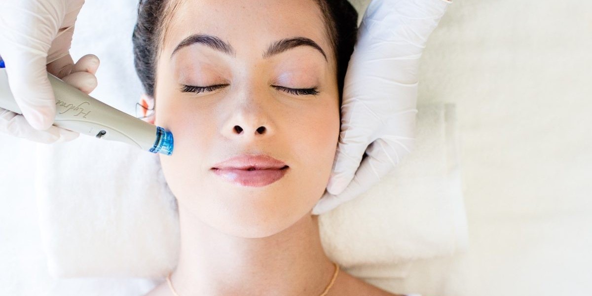 Unlock Your Skin’s Potential with HydraFacial in Peshawar