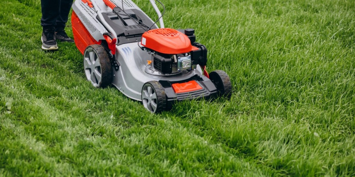The Ultimate Lawn Mower Buying Guide: Features to Look For