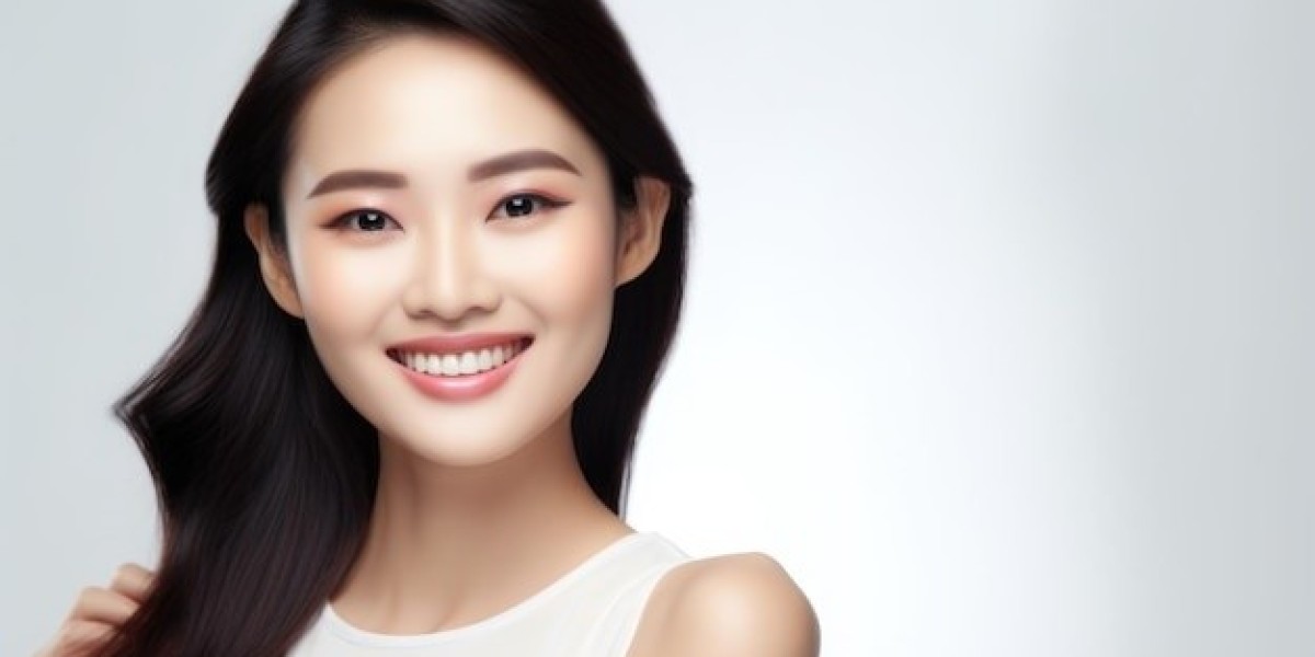Skin Whitening Solutions Tailored for Dubai's Diverse Population