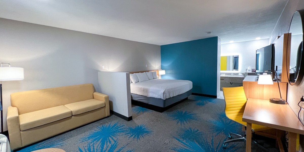 Hotels in Santa Rosa, NM: Close to Lakes, Trails & Blue Hole