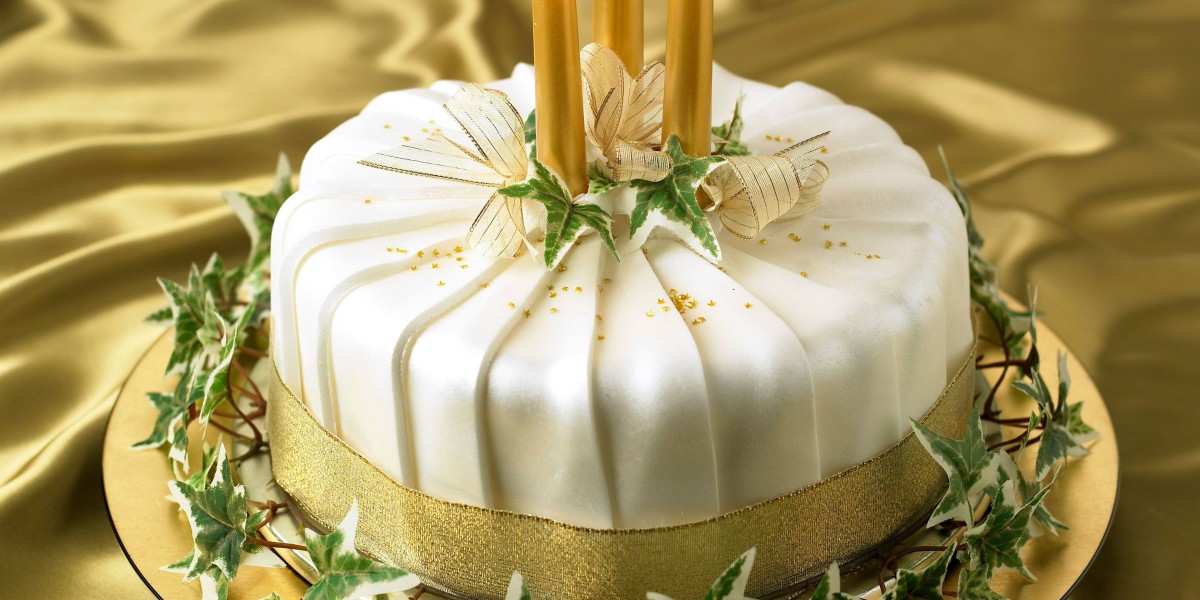Sweet Personalization: Customized Cakes That Impress