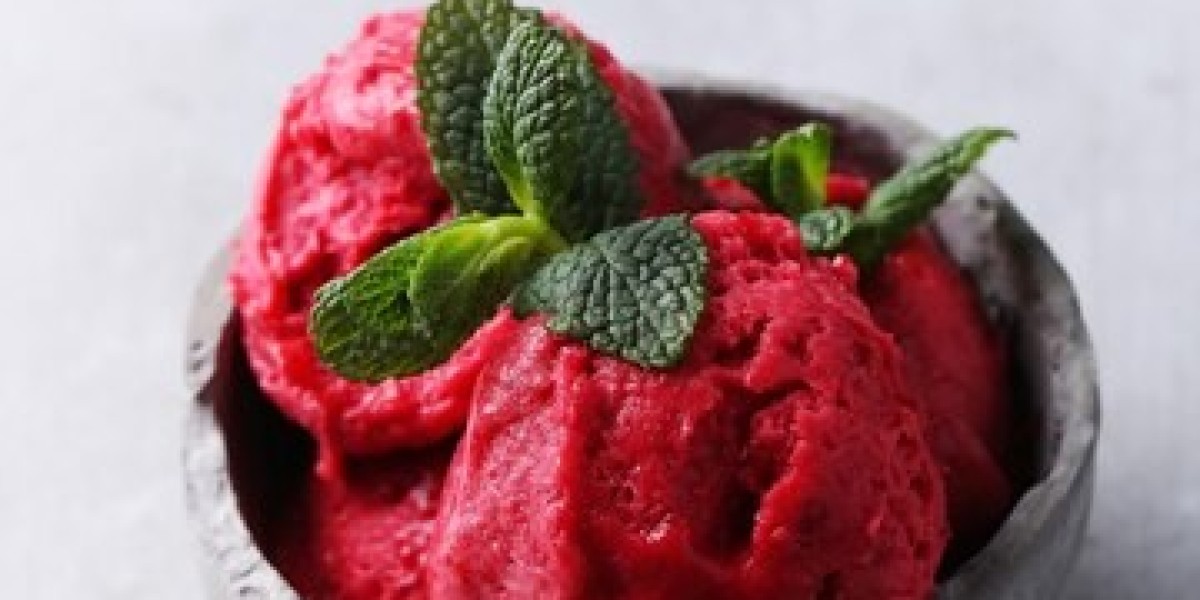 Artisanal Ice Cream Market Strategies Leveraging Local Ingredients for Unique Offerings